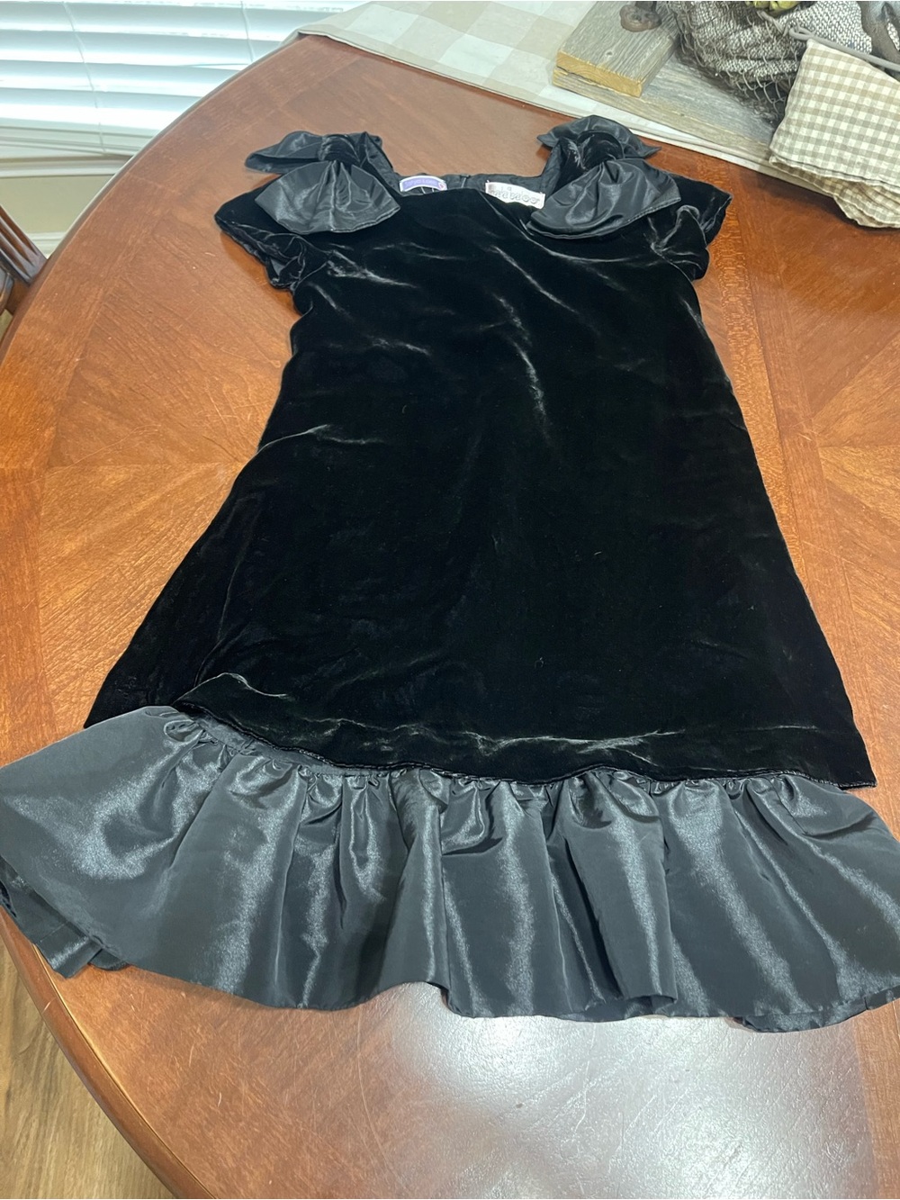 Halabaloo Girls velvet black dress